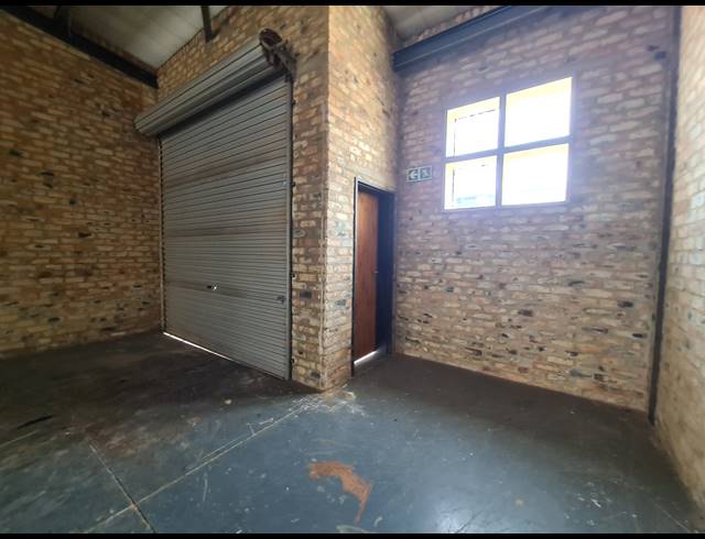 140M² WAREHOUSE TO LET IN PRESIDENT PARK
